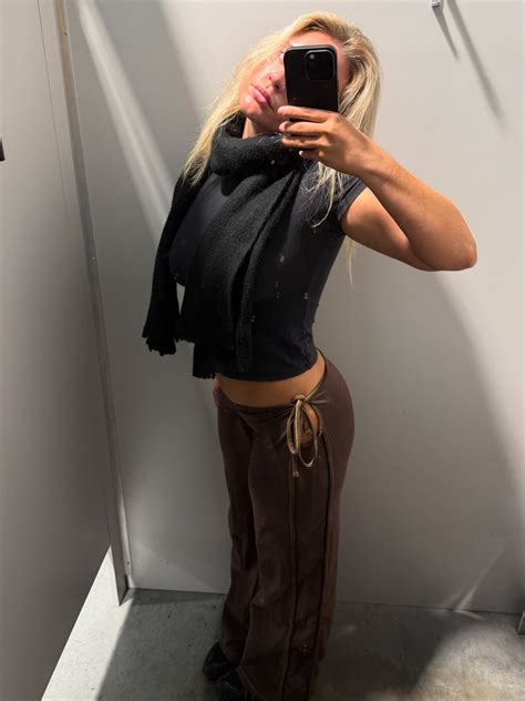 Libby Ellis (@libby_ellis) • Instagram photos and videos