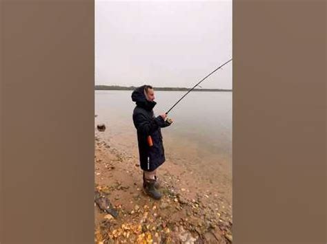 Очередной зацеп при ловле в камнях #рыбалка #спиннинг #джиг - YouTube