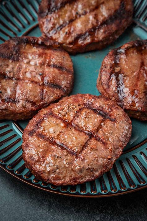Burger Temperatures Guide: How to Cook Every Burger Perfectly - Girl