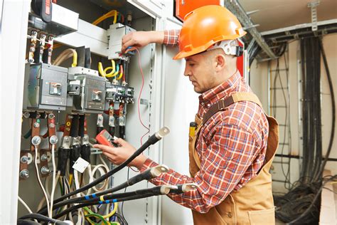 What can you expect from a job as an electrician? | CareerBuilder