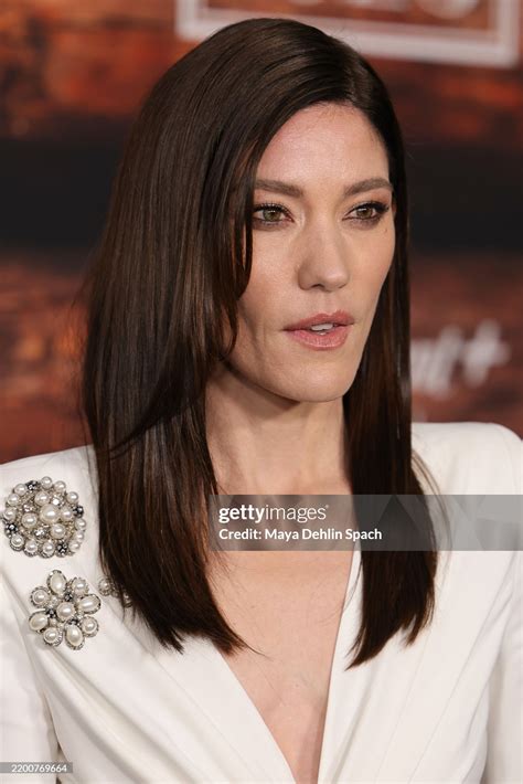 Jennifer Carpenter Stuns at the Los Angeles Premiere of '1923' Season 2