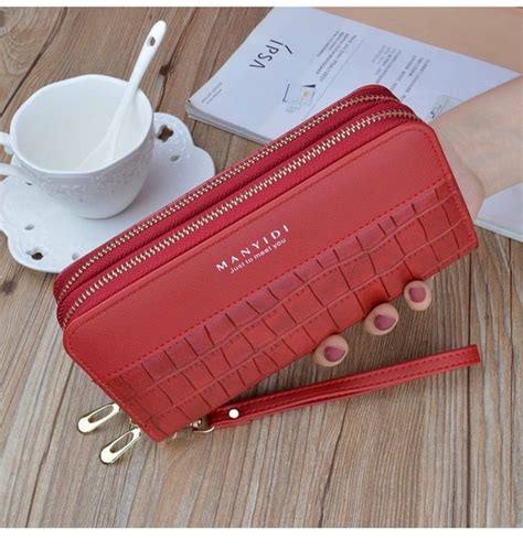https://www.wildberries.ru/catalog/123887192/detail.aspx?targetUrl=GP ...