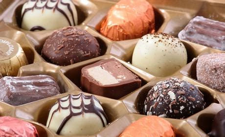 thorntons offers unpaid leave  profits slump pc
