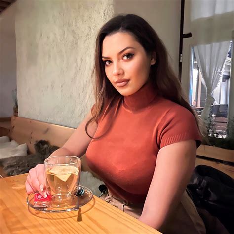 Manja Šernek - Kmetija 2022 - Slovenia Shop