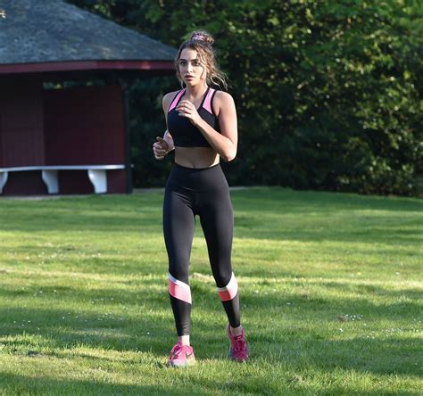 Georgia Harrison – Sexy Toned Body in Leggings and SPorts Bra Out in