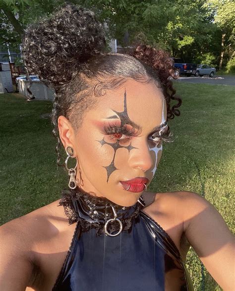 Pin by 🖤💁🏿‍♀️🖤 on gothic/alt makeup i wanna try | Alternative makeup