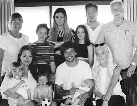 Family First from Louis Tomlinson's Family Photos | E! News