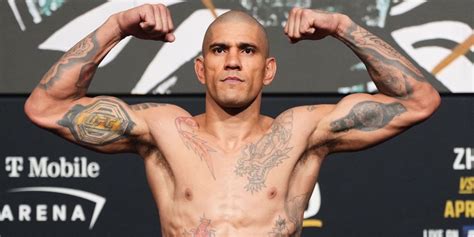 Alex Pereira Sparring Heavyweight Boxer Ahead of UFC 303
