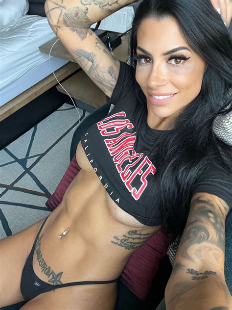 Brandi Andrews on Twitter: "What makes you smile? https://t.co