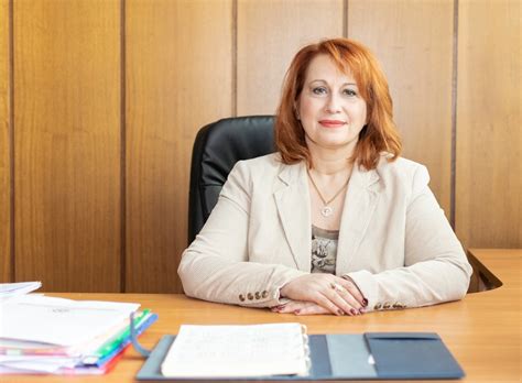 УНСС :: Проф. д-р Мирослава Раковска: УНСС започна приема на магистри