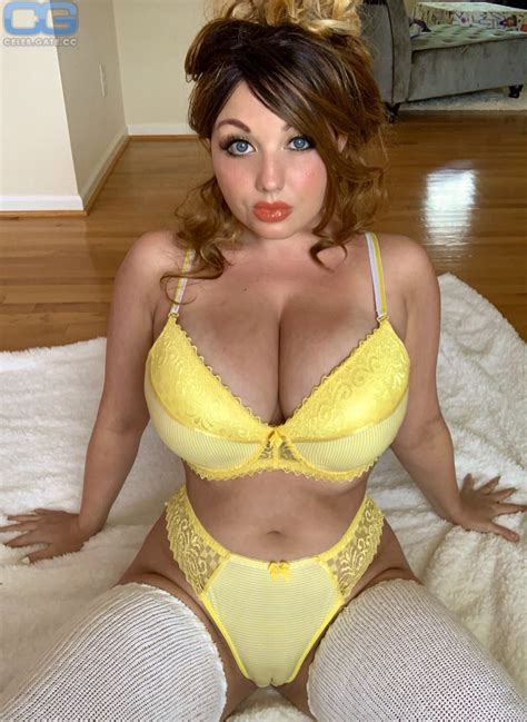 Erin Eevee nackt, Nacktbilder, Playboy, Nacktfotos, Fakes, Oben Ohne