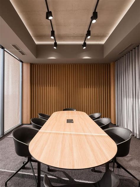 Modern Meeting Room Design