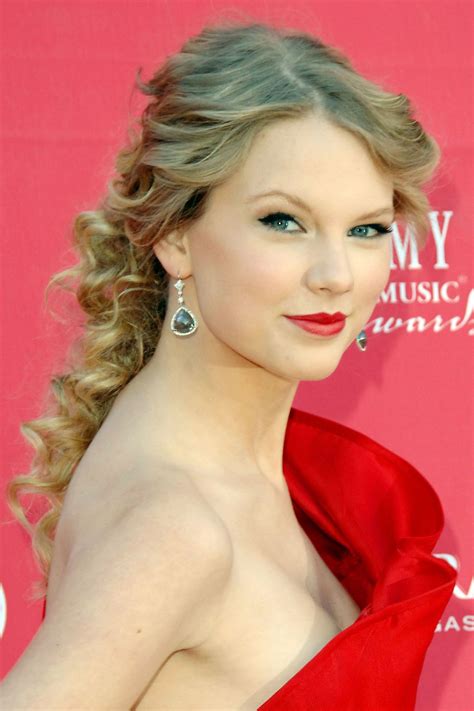 taylor swift hairstyles taylor swifts curly straight short long hair