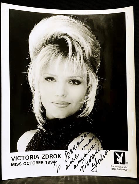 Victoria Zdrok, 8×10 Press Photo, 1994 Playboy Playmate, Autographed