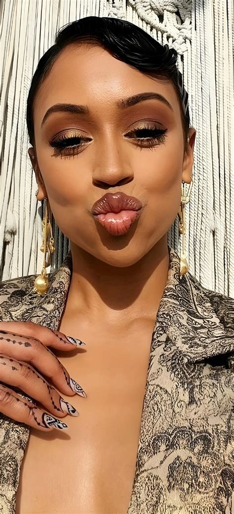 Liza koshy🔥 : r/LizaKoshyWorshipping