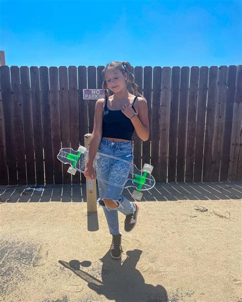 nicolette durazzo | nicolette showing her teeth in a picture? weird