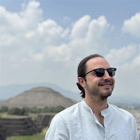 Yagmur & Yulian - Yagmur & Yulian added a new photo.