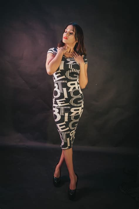 Alendra Bill HQ HD Photo Gallery