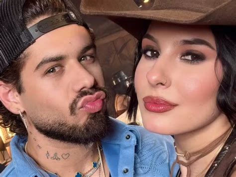 Ana Castela E Leonardo - Ana Castela posa com Leonardo após clipe romântico com Zé Felipe