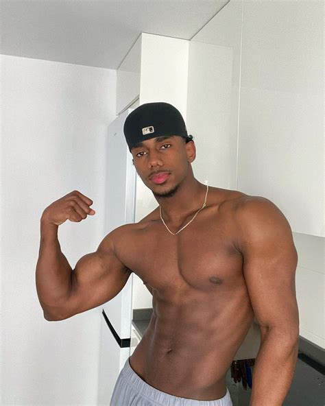 Mikael Angeles Biography, Wikipedia, Pictures, Age, Height, Net Worth