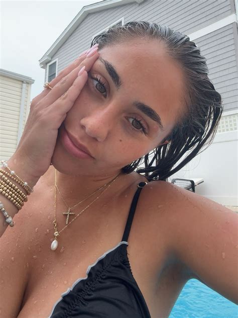 Sam Russo | Aura check | Instagram