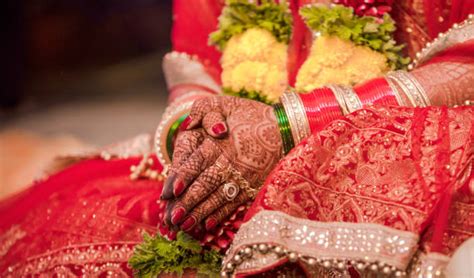 5,100+ Traditional Hindu Wedding Ceremony Stock Photos, Pictures ...