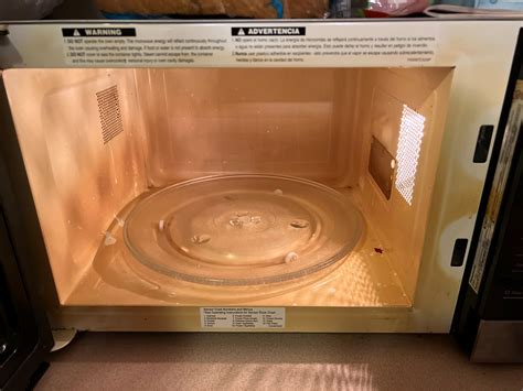how to clean a burnt microwave