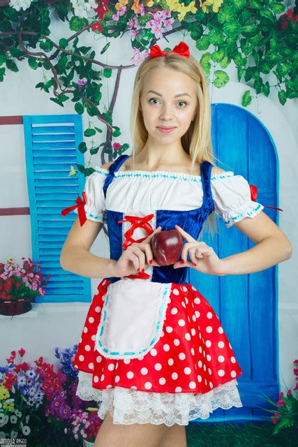 AmourAngels- PRESENTING ESTEL (Original-size) 01-05-2018 — ImgBB