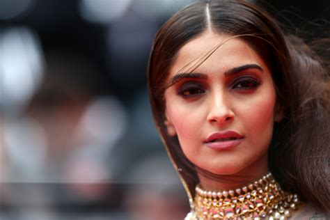 Wallpapers Of Sonam Kapoor