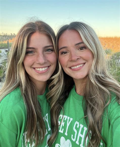 Blonde Babes | Scrolller