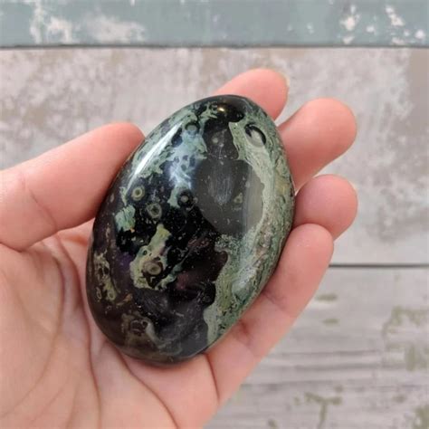 Kambaba Jasper Meaning and Spiritual Properties