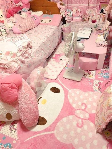 𖡎*･༓ 𝐩𝐢𝐧: 𝐛𝐥𝐚𝐜𝐤𝐢𝐬𝐥𝐨𝐯𝐞𝐥𝐲 | Sala kawaii, Quarto hello kitty, Decoração de ...