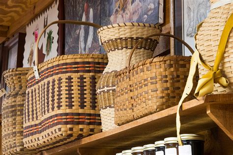 Native American Baskets in Cherokee, NC - Bearmeat's Indian Den