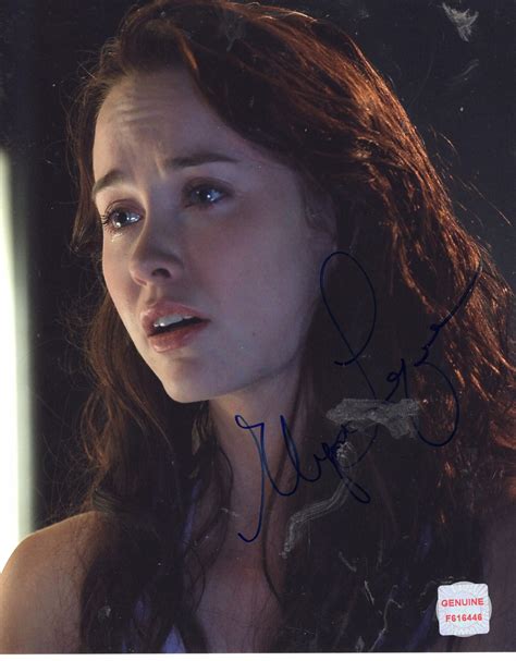 Elyse Levesque Autographed 8x10 Photo - Canada Pop Culture and Sports