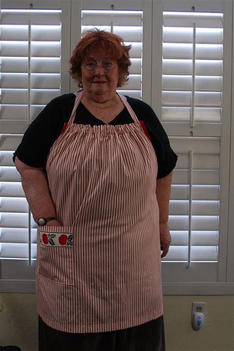 Curvy fit Plus size apron full bust apron chef apron | Etsy