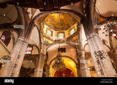 Interior, old Basilica of Our Lady of Guadalupe (Basilica de Nuestra ...