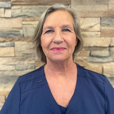 lake forest animal hospital 8