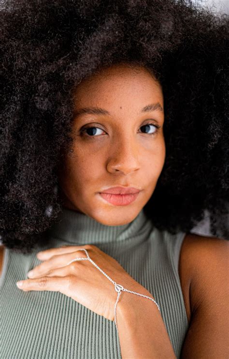 Máquina do tempo? Filhos viralizam no TikTok ao pedirem que os pais