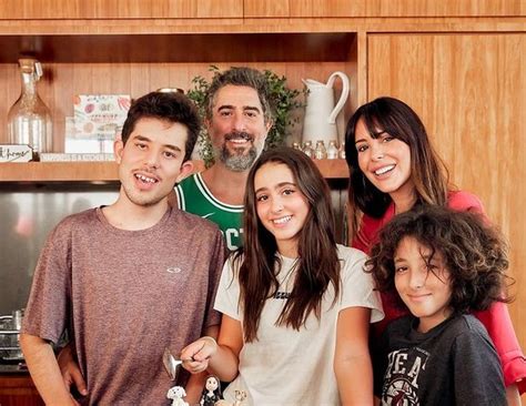 O Que Aconteceu Com A Família De Marcos Mion - Marcos Mion comemora aniversário da filha em família: "Celebrem a vida ...