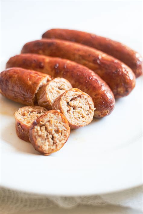 how long to cook italian sausages in an air fryer