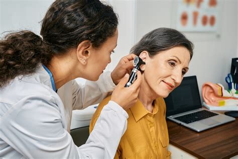 How does an audiologist conduct a hearing test? - Sound Advice Hearing ...
