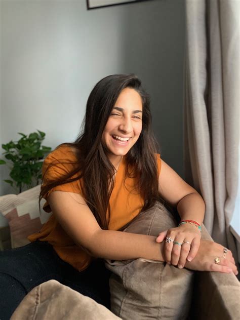 About — Savannah D'Orazio