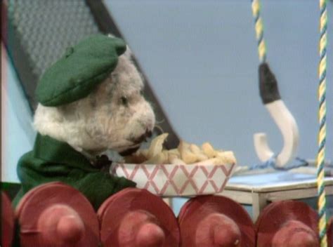 Grandpère - Mister Rogers' Neighborhood