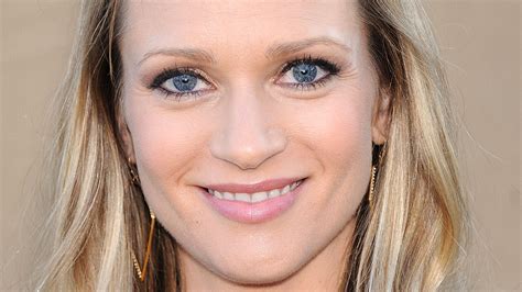 Aj Cook Criminele Geesten Seizoen 1 Criminal Minds Seizoen 13