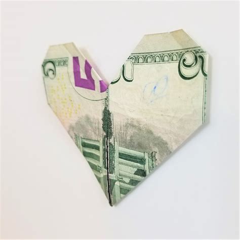 The Art Of Currency Romance