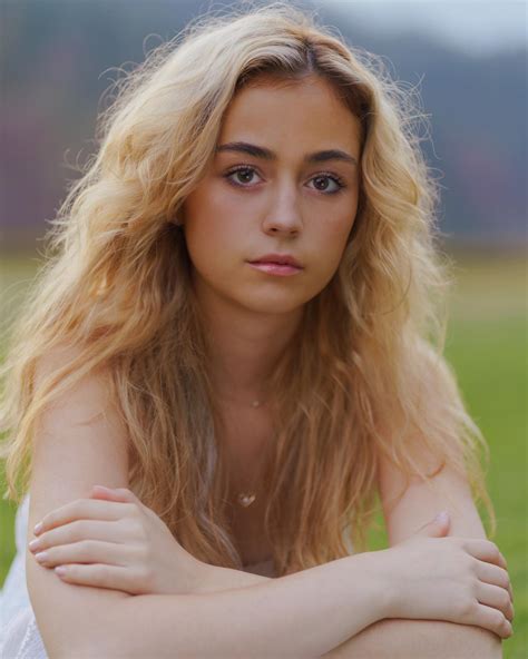 Cassandra Davis (@cassandradavisportfolio) • Instagram photos and videos