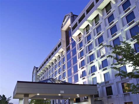 Best Price on Radisson Hotel Branson in Branson (MO) + Reviews