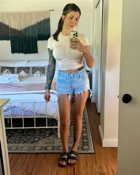 Mathemakitten's feet