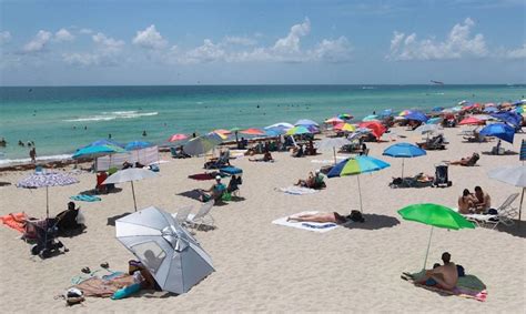 Does Florida have nude beaches? Here’s where you can find clothing