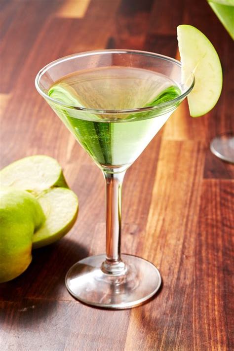 30 Best Classic Martinis - How to Make A Martini Cocktail